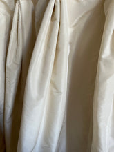 Load image into Gallery viewer, Cream with fringe on leading edge, lined &amp; I/L, pinch pleats 3506j
