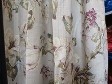 Load image into Gallery viewer, Pale green b/g with pink &amp; white florals, B/O lined, 3576

