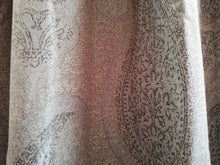 Load image into Gallery viewer, Large grey paisley pattern, lined &amp; I/L, 3354a
