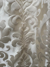 Load image into Gallery viewer, Pale cream Damask self pattern. I/L 3403B
