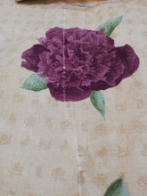 Load image into Gallery viewer, Beige b/g with large red and purple flowers, lined &amp; I/L, 3446
