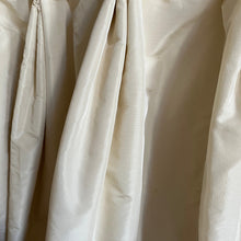 Load image into Gallery viewer, Cream with fringe on leading edge, lined &amp; I/L, pinch pleats 3506k
