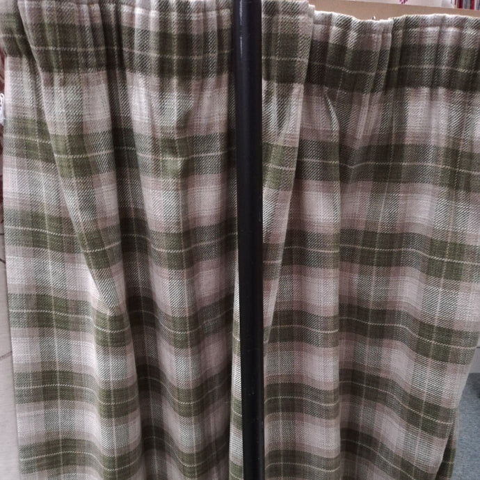 Green & cream check, lined, 3542a