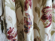 Load image into Gallery viewer, Laura Ashley cream with red/pink florals, lined, 3547a
