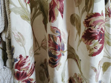 Load image into Gallery viewer, Laura Ashley cream with red/pink florals, lined, 3547b
