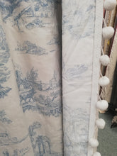 Load image into Gallery viewer, Blue &amp; white Toile de Jouy, lined &amp; I/L, 3560a
