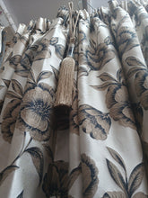 Load image into Gallery viewer, Dunelm, Cream with brown flowers, B/O lined, 3656a
