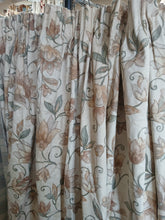 Load image into Gallery viewer, Cream with beige florals, lined, 3669d
