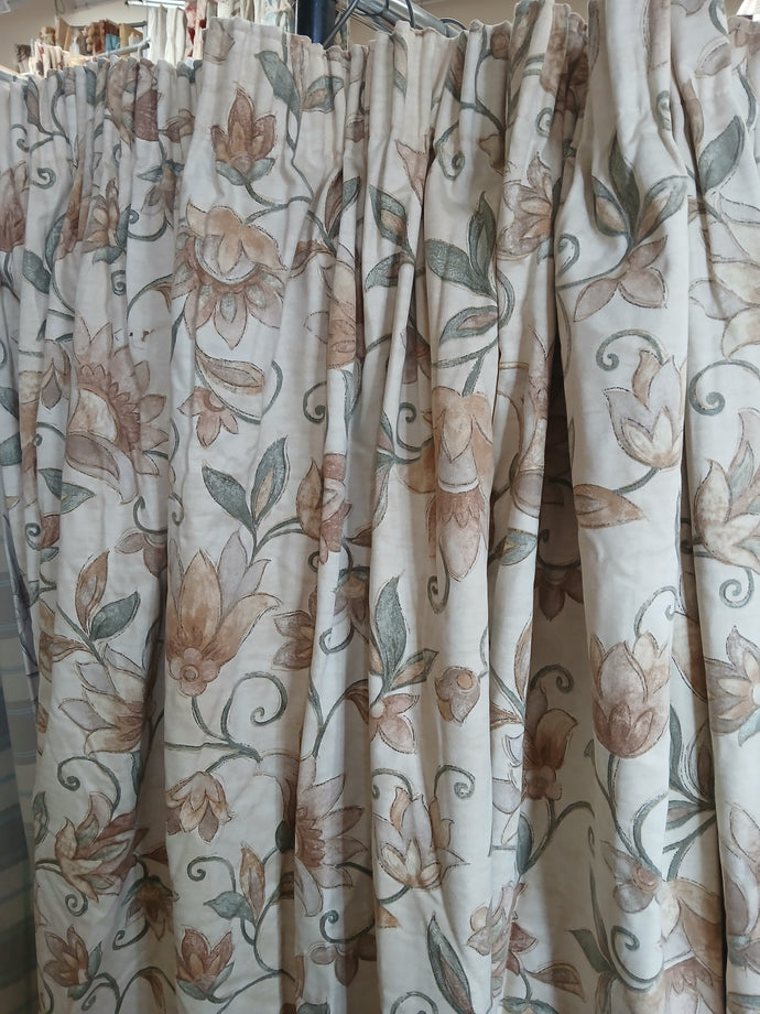 Cream with beige florals, lined, 3669d
