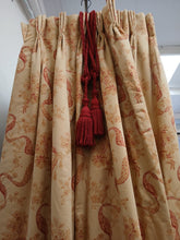 Load image into Gallery viewer, Pale gold with red design, lined &amp; I/L, 3672a
