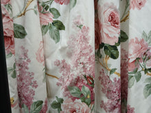 Load image into Gallery viewer, Cream b/g with pink roses, lined, 3684g
