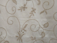 Load image into Gallery viewer, Cream with embroidered leaves, lined, 3686a
