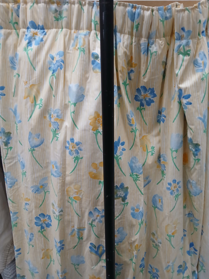 Yellow stripe with yellow & blue flowers, lined & I/L, 3699b