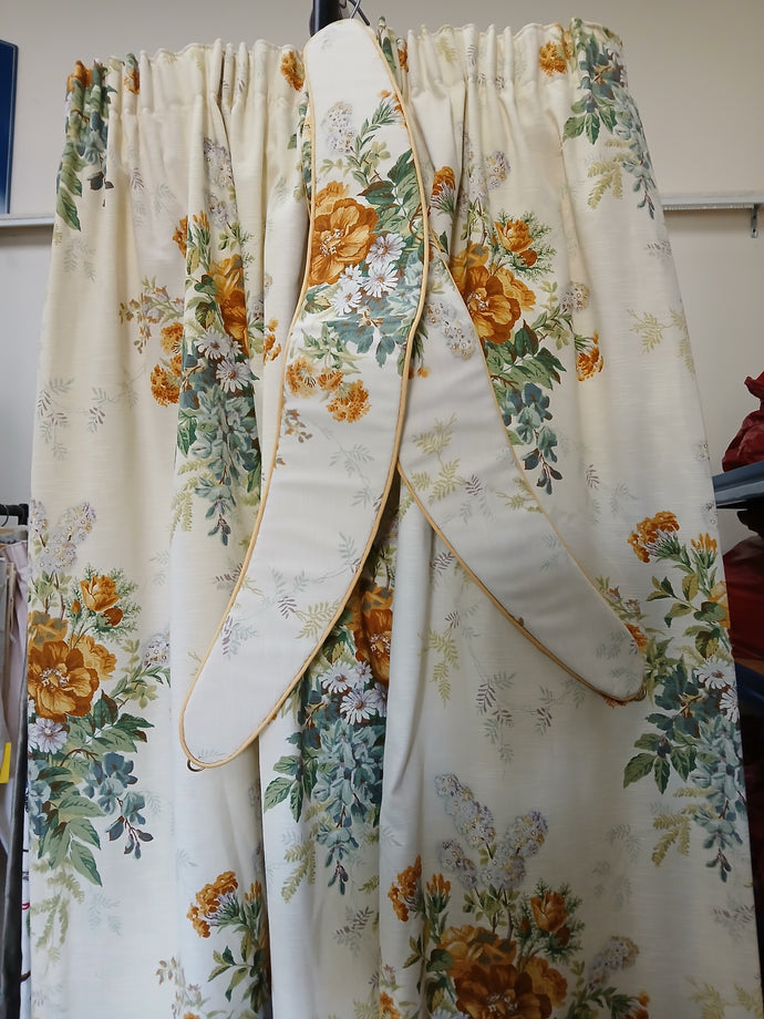Cream B/g with yellow florals, B/O lined, 3703