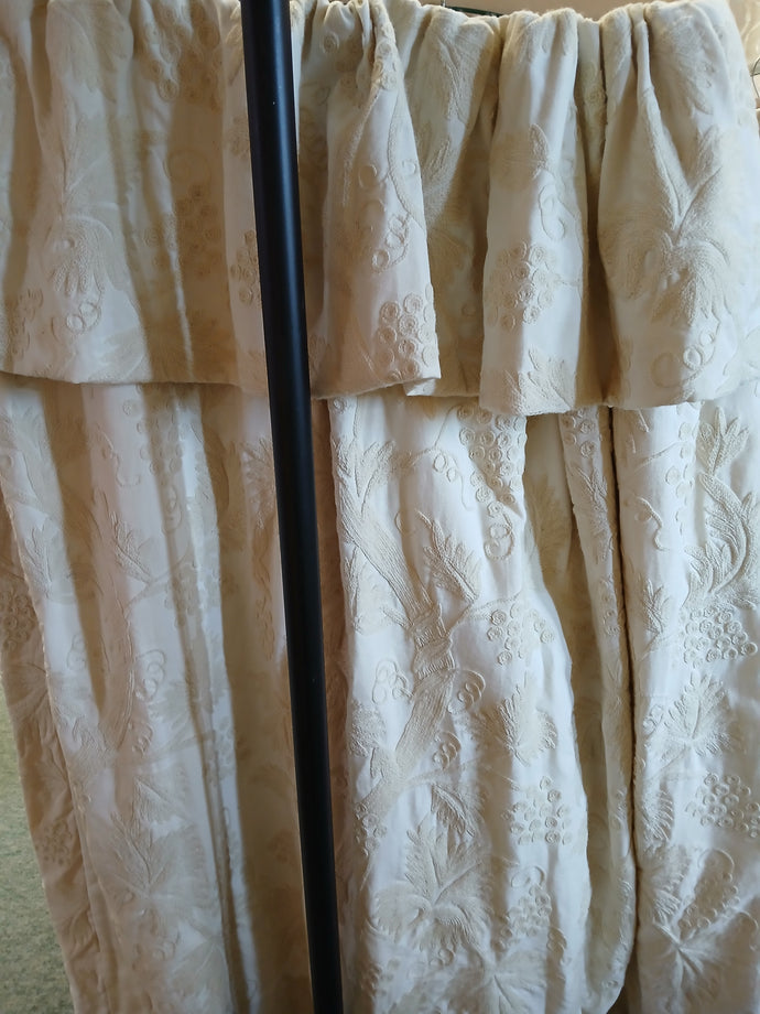 Cream crewel work with self pelmet, lined & I/lL, 3705c