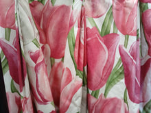 Load image into Gallery viewer, White with large pink tulips, B/O lined, 3747a

