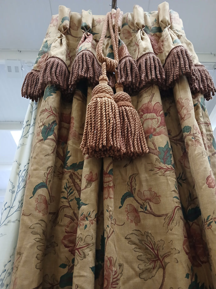 Dark beige with red & green florals, lined & I/L, 3752