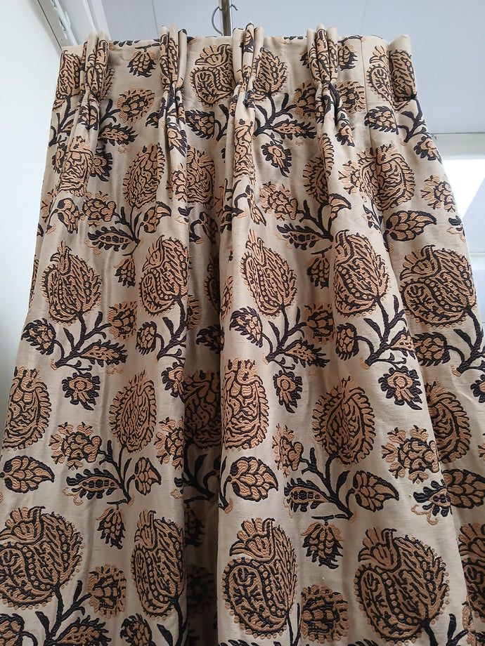 Dark beige with brown leaf design, lined & I/L, 3765b