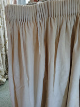 Load image into Gallery viewer, Plain cream velour, lined, 3722e
