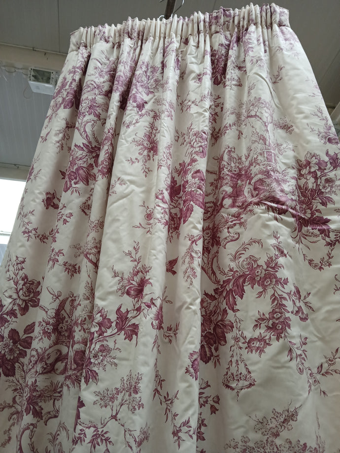 Cream with pink Toile de jouy design, lined & I/L, 3773a