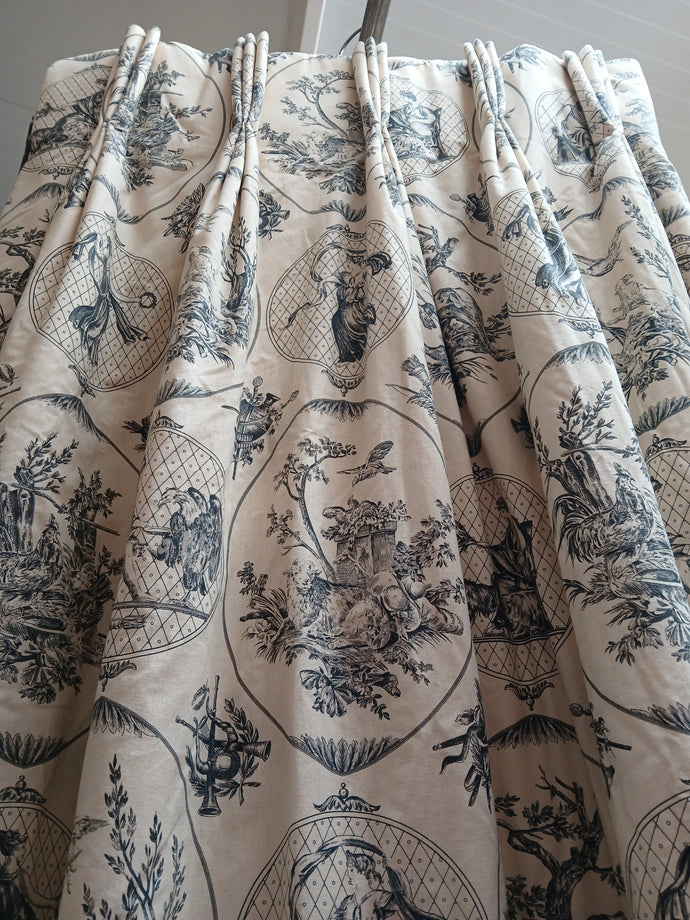 Dark blue & cream Toile de jouy, lined & I/L, 3777c