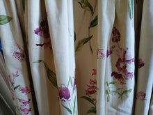 Load image into Gallery viewer, Pale yellow with pink florals, B/O lined, 782e
