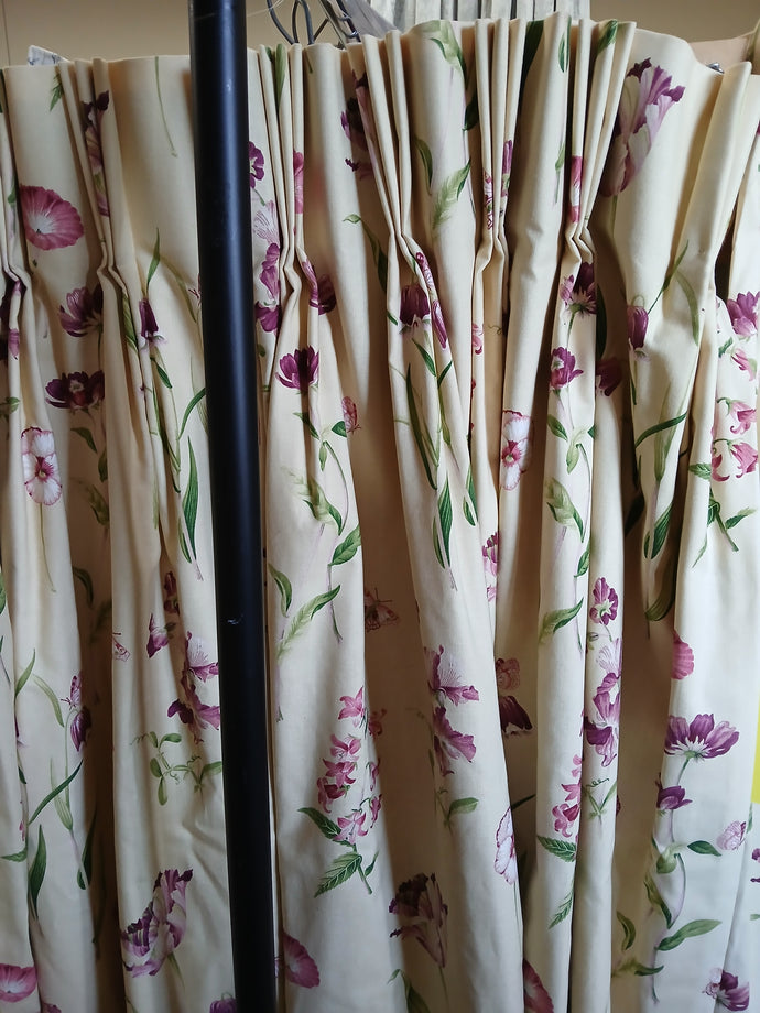 Pale yellow with pink florals, B/O lined, 782e