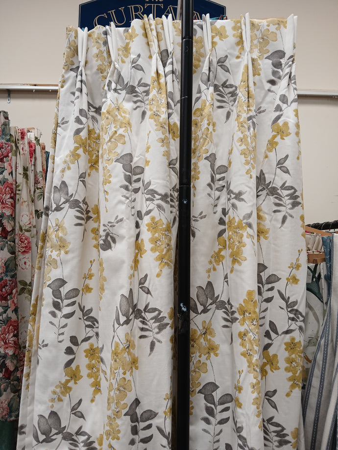 White b/g with yellow/ green & grey floral, lined & I/L, 3783h