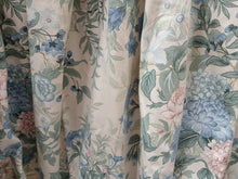 Load image into Gallery viewer, White with pink &amp; blue florals, lined, 3804d
