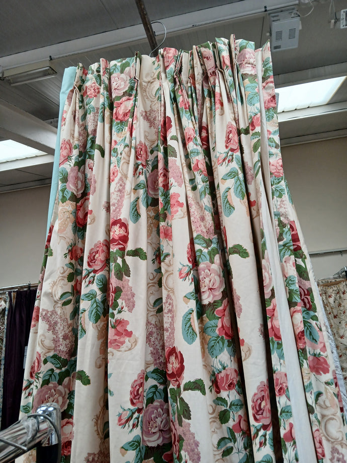 Cream b/g with pink florals, lined, 3805b