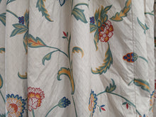 Load image into Gallery viewer, Cream with red &amp; green floral, lined &amp; I/L, 3822d
