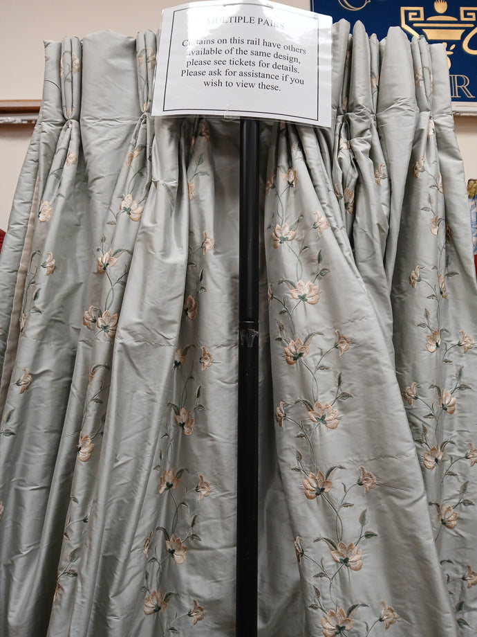 Pale green silk with embroidered flowers, lined & I/L, 3834a