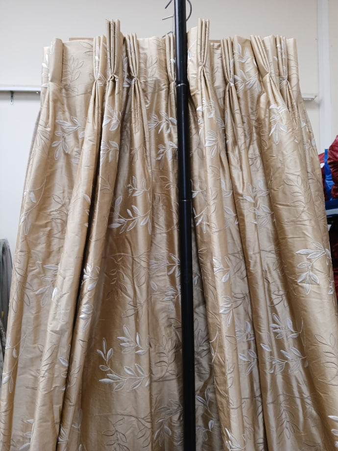 Gold silk with cream embroidered leaves, lined & I/L, 3836