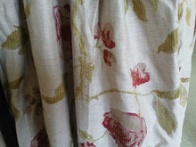 Load image into Gallery viewer, Beige b/g with red florals, B/O lined, 3840a
