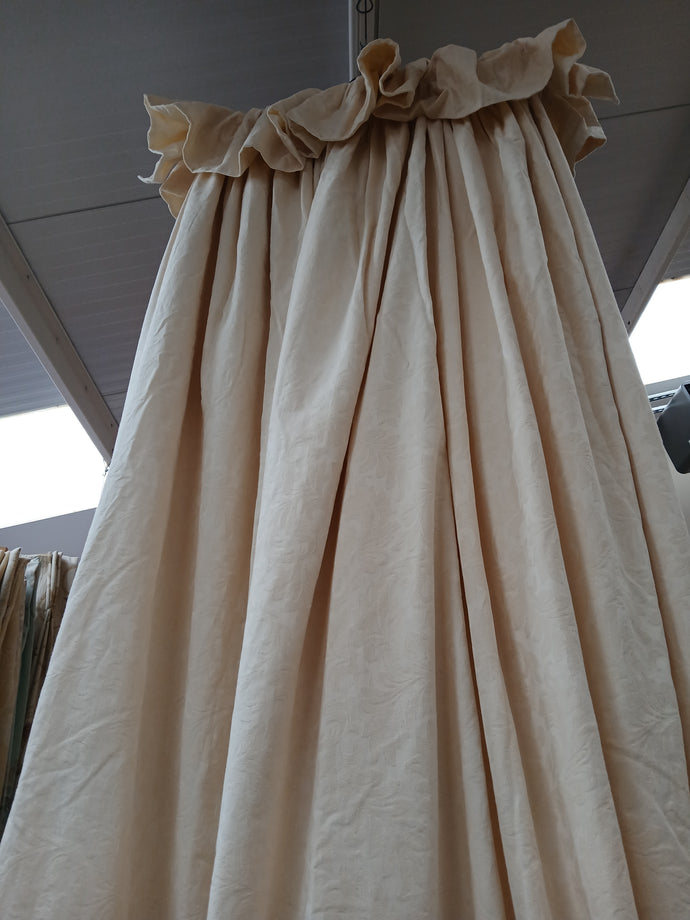 Cream self pattern, lined, 3844