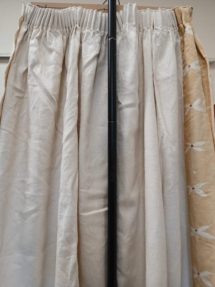 Plain cream with yellow floral L/E, lined,3850
