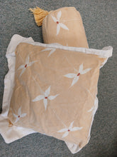 Load image into Gallery viewer, Plain cream with yellow floral L/E, lined,3850
