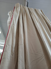 Load image into Gallery viewer, Plain beige with red/darker beige leading edge, lined, 3870b
