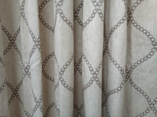 Load image into Gallery viewer, Cream with embossed diamond design, lined, 3876c
