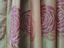 Load image into Gallery viewer, Orange silky fabric with large flower heads. Lined  3887a
