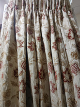 Load image into Gallery viewer, Beige b/g with red &amp; gold floral design, lined, 3892b
