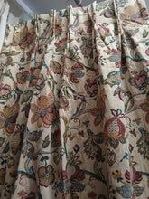 Load image into Gallery viewer, Green &amp; red florals, lined, 3906e
