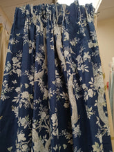 Load image into Gallery viewer, Royal blue b/g with white flowers and birds, lined, 3916b

