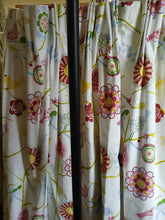 Load image into Gallery viewer, White with multi coloured birds &amp; flowers, B/O lined, 3916g
