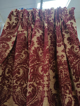 Load image into Gallery viewer, Gold &amp; red chenile design, lined &amp; I/L, 3922e
