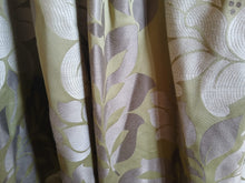 Load image into Gallery viewer, Green,taupe &amp; white florals, lined &amp; I/L,3923b
