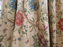 Load image into Gallery viewer, Pale yellow b/g with pink florals, lined &amp; I/L, 3924b

