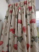 Load image into Gallery viewer, Beige b/g with pink florals, lined, 3926c
