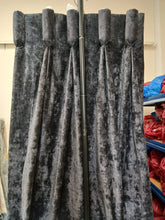 Load image into Gallery viewer, Dark grey velvet, lined &amp; I/L, 3929c
