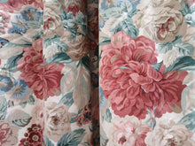 Load image into Gallery viewer, Large pink &amp; green florals,pale green leading edge, lined &amp; I/L, 3939c
